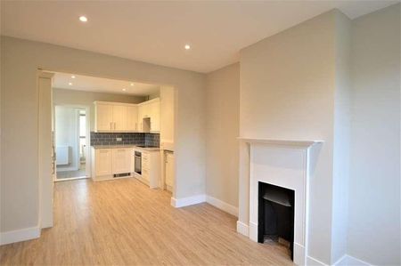 Dynes Hall Road, Great Maplestead, Essex, CO9 - Photo 2