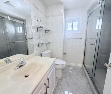 For Lease - 230 Enchanted Hills Crescent, Toronto, Ontario - Photo 3