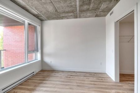 2350 Saint-Patrick, Montréal, QC - Photo 4