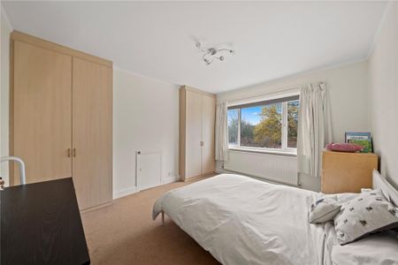 5 bedroom semi-detached house to rent - Photo 5