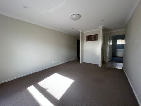 Luxurious & Large Home! - Photo 2