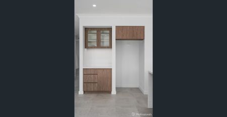 APPLICATION RECEIVED !!! Brand New 5 Bedroom Home - With Solar - Photo 5