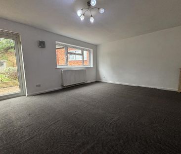 4 bedroom semi-detached house to rent - Photo 1