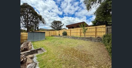 Spacious Family Living in Court Location - Photo 5