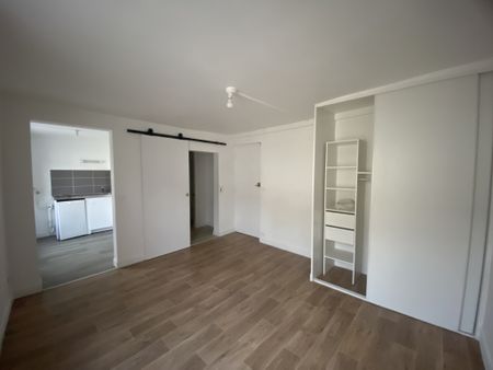 Location Appartement 1 pièce 22m² PALAISEAU 91120 - Photo 2