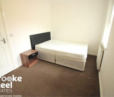 4 bedroom townhouse to rent - Photo 3