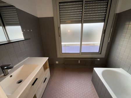 Location Appartement 3 pièces 69m² BOURGES 18000 - Photo 3