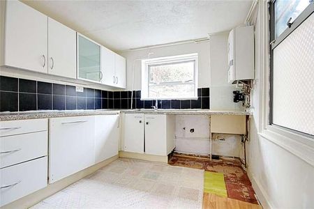 Shrubbery Road, London, N9 - Photo 4