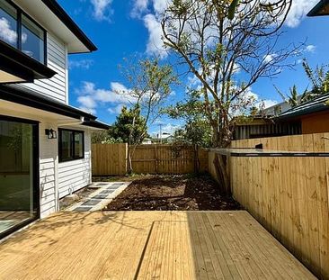 Stunning New 5-Bedroom Home in Otahuhu - Photo 1