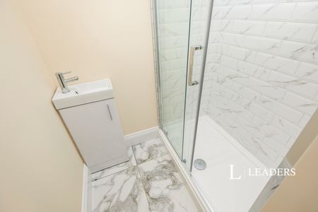 2 bedroom apartment to rent Radford Road, NG7 - Photo 5