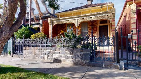 Where Period Detail Meets Modern Lifestyle - Photo 2