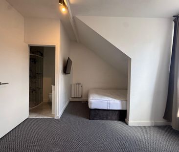 Studio Flat, Bond Street, W5 - Photo 1