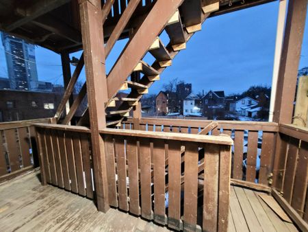 For Lease - 139 1/2 John Street Unit# 5, Hamilton, Ontario - Photo 5