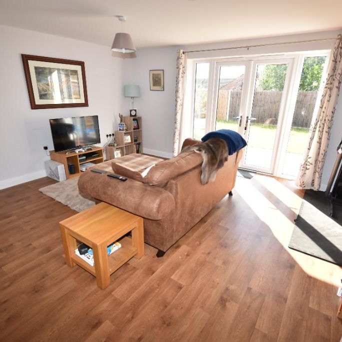 3 bedroom semi-detached house to rent - Photo 1