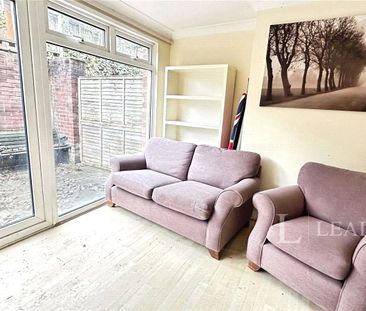 5 bedroom house to rent Brendon Avenue, Luton, Bedfordshire, LU2 - Photo 3