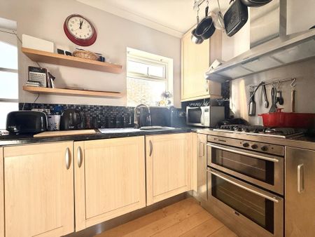 2 bedroom flat to rent - Photo 5