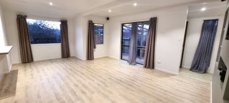 Family home in Beach Haven - Photo 3