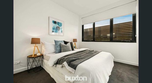 Classy Contemporary Living, Convenient Location - Photo 1