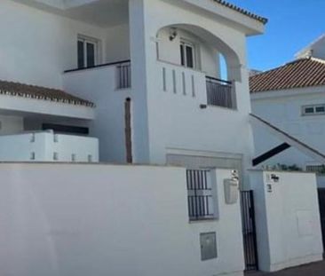 Luxury Townhouse for rent in Nueva Andalucia, Spain - Photo 2