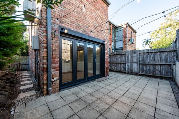 1/30 Ormond Road, Ascot Vale VIC 3032 - Photo 1