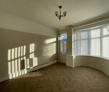 2 bedroom semi-detached house to rent - Photo 5