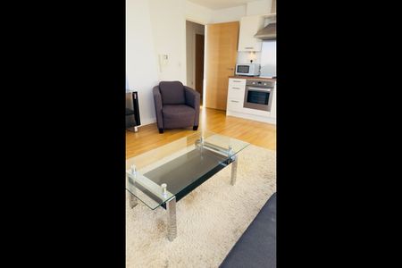 2 Bed Flat, Mann Island, L3 - Photo 3