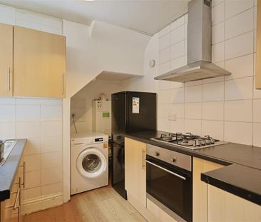 2 bedroom Student Flat to rent in Simonside Terrace, Heaton, Newcas... - Photo 5