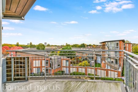 Lanacre Avenue, . - Photo 5