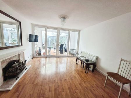 Magnolia Place, London, SW4 8BB - Photo 3
