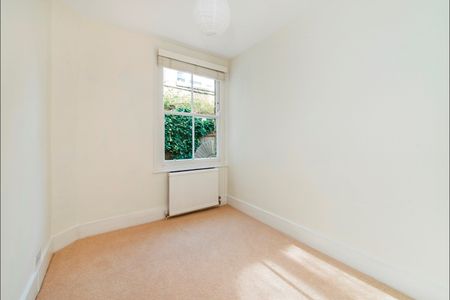 2 Bed Maisonette, Cowley Road, SW14 - Photo 4