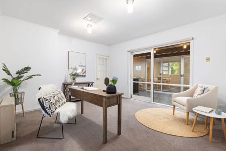 Family Entertainer on a Huge Block - Photo 2