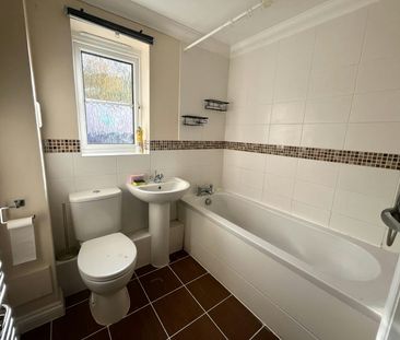 Flat to rent on - Photo 4