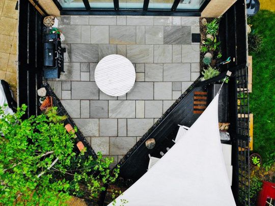 1 bedroom Flat To Let - Photo 1