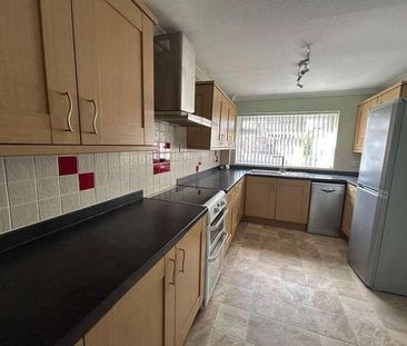 White Edge Moor, Swindon, SN3 - Photo 6