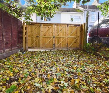 3 bedroom terraced house to rent - Photo 6