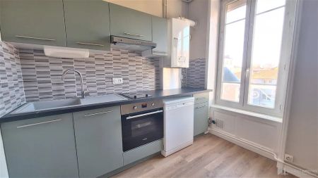 Location appartement 4 pièces - 73.82m² à Clermont ferrand (63000) - Photo 2