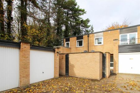 2 bedroom end of terrace house to rent - Photo 2