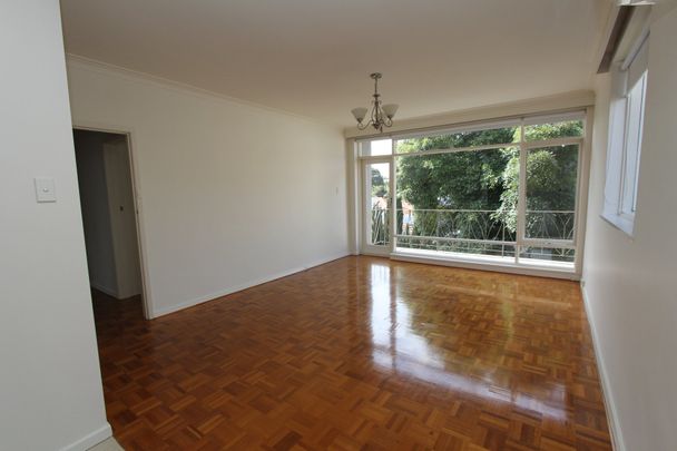 LUXURY ELWOOD LIVING - Photo 1