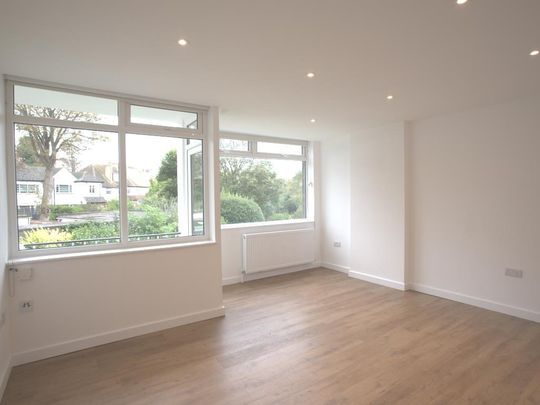 3 bedroom flat to rent - Photo 1