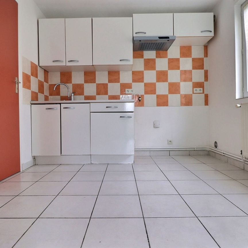Location Maison 2 pièces 28m² CLERMONT FERRAND 63100 - Photo 1