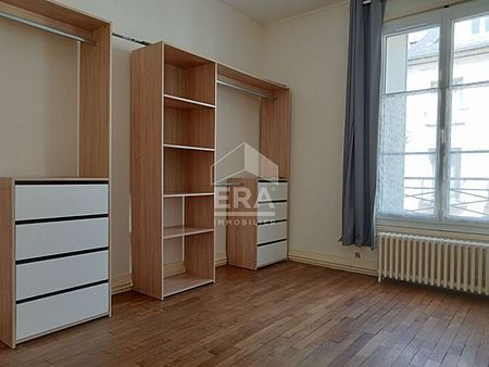 Appartement de 5 pièces principales situé en centre ville de Compiègne - Photo 4