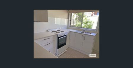 Convenient Living in a Popular Kennington Setting - Photo 4