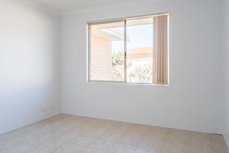 11 Caravel Way, Halls Head. - Photo 5