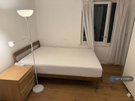 3 bedroom flat to rent - Photo 3