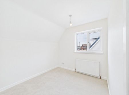 2 bedroom semi-detached house to rent - Photo 5