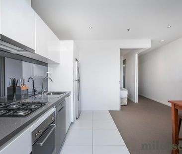 Fully Furnished Apartment with Bills Included! - Photo 5