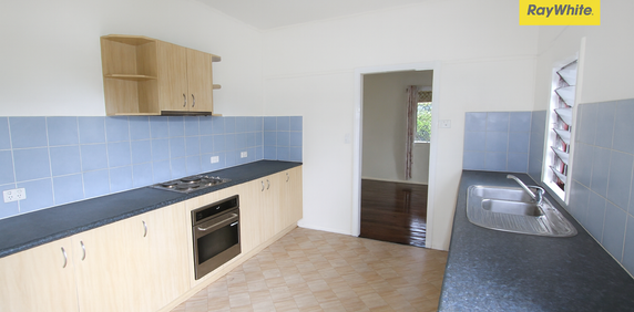 Charming family home - Photo 2