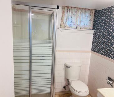 For Lease - 15 Sedgemount Drive Unit# Bsmt, Toronto, Ontario - Photo 6