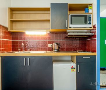 17/38 Charnwood Road, St Kilda - Photo 2