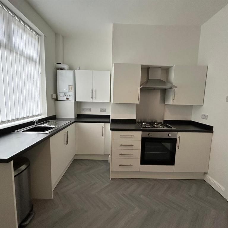 3 bedroom terraced house to rent - Photo 1